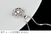 ペンダントトップ ペンダントヘッド レディース アクセサリー プレゼント 誕生日 花 フラワー ラインストーン ビジュー 小さめ 小ぶり 華奢 天然石風 宝石風 シルバーカラー 普段使い お出かけ お呼ばれ 上品 かわいい 可愛い おしゃれ 女性 彼女 妻 嫁 大人女子 婦人 ガールズ ギフト 贈り物 記念日 母の日