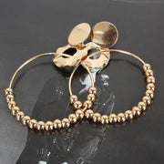 スタッドピアス キャッチピアス レディース アクセサリー 耳飾り 3連 大きめ 揺れる サークル 円形 ゴールドカラー ファッション小物 おしゃれ ギフト 記念日 誕生日 贈り物 プレゼント パーティー 二次会 外出 お出掛け