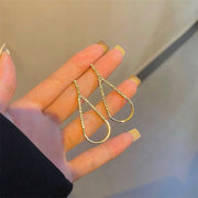 スタッドピアス キャッチピアス レディース アクセサリー 耳飾り しずく形 ラインストーン 大きめ 揺れる おしゃれ 女性用 婦人用 ファッション小物 プレゼント 誕生日 記念日 贈り物 ギフト
