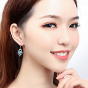 フープピアス フックピアス リングピアス レディース 女性 アクセサリー ラインストーン 中折れ式 ハート 揺れる キラキラ 上品 可愛い カジュアル フォーマル プレゼント ギフト 贈り物 お祝い 記念日 誕生日 デート 女子会 パーティー 入学 卒業 お呼ばれ お出かけ デイリー 普段使い おしゃれ きれいめ フェミニン エレガント シルバーカラー ホワイト パープル ブルー ピンク
