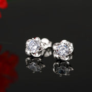 ピアス 両耳用 スタッドピアス アクセサリー レディース 女性 婦人 ラインストーン 花 フラワー 華奢 シンプル かわいい おしゃれ ギフト プレゼント 贈り物 ファッション雑貨