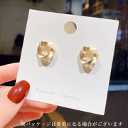 ピアス レディース ゴールドカラー おしゃれ シンプル かわいい ツイストピアス 耳飾り ファッション小物 プレゼント 両耳