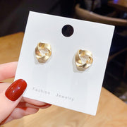 ピアス レディース ゴールドカラー おしゃれ シンプル かわいい ツイストピアス 耳飾り ファッション小物 プレゼント 両耳