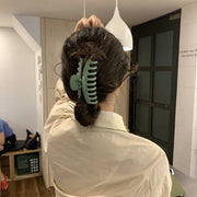 ヘアクリップ バンスクリップ クリップ レディース 女性 ヘアアクセサリー ヘアアレンジ まとめ髪 髪留め ヘアアレンジ アップ 挟む シンプル おしゃれ かわいい お出かけ