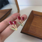 スタッドピアス レディース 女性用 アクセサリー チューリップモチーフ ゴールドカラー ナチュラル かわいい 存在感 カジュアル おしゃれ 耳飾り 普段使い 婦人 ファッション小物 プレゼント 贈り物 ギフト 誕生日 記念日 お出かけ