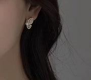 ピアス スタッドピアス レディース 大人 アクセサリー プレゼント フェイクパール ラインストーン 蝶 バタフライ 上品 ビジュー 宝石風 天然石風 普段使い お出かけ お呼ばれ かわいい 可愛い おしゃれ お洒落 きれいめ 女性 婦人 大人女子 ガールズ 彼女 妻 嫁 恋人 友達 ギフト 贈り物 誕生日 記念日 母の日 ホワイトデー