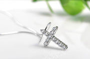 ペンダントトップ ペンダントヘッド ネックレスチャーム レディース メンズ ユニセックス アクセサリー 十字架 クロス ラインストーン キラキラ ペンダントトップのみ お洒落 お出かけ 普段使い ギフト プレゼント 男女兼用