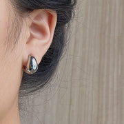 ピアス フープピアス リングピアス レディース 女性 アクセサリー 太め 丸み ラウンド シンプル ゴールドカラー シルバーカラー おしゃれ 大人可愛い 普段使い お出かけ ギフト プレゼント 婦人用