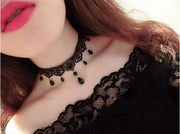 チョーカー レディース アクセサリー 女性用 レース ゴシック調 レトロ調 クラシック風 ビジュー おしゃれ かわいい フェミニン エレガント お出かけ イベント 普段使い ブラック 黒 ホワイト 白