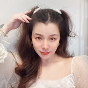 バレッタ 同デザイン2個セット ヘアアクセサリー レディース 女性 婦人用 フェイクパール ラインストーン キラキラ 華やか まとめ髪 ヘアアレンジ 髪留め ヘアクリップ おしゃれ 豪華 上品 アクセント お呼ばれ 結婚式 記念日 入学式 卒業式 発表会 フォーマル シンプル エレガント