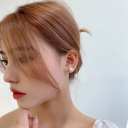 ピアス スタッドピアス バックキャッチピアス レディース 女性 アクセサリー アシンメトリー 猫 ネコ ねこ 肉球 パール風 フェイクパール ゴールドカラー かわいい