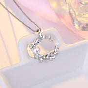 ペンダントトップ ペンダントヘッド ネックレスチャーム 首飾り レディース 女性 アクセサリー ファッション小物 ラインストーン フェイクパール Ｃ型 リーフ おしゃれ きれいめ 上品 キラキラ かわいい シンプル お出かけ ギフト プレゼント 誕生日 記念日 パーティ 銀色 ローズゴールド