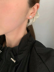 ピアス 韓国 レディース 三日月 リボン シンプル おしゃれ 可愛い トレンド 韓国っぽ キャッチピアス ポストピアス スタッドピアス クレセントムーン