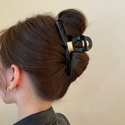 ヘアクリップ バンスクリップ レディース ヘアアクセサリー 髪留め 髪飾り まとめ髪 ヘアアレンジ 挟む クリアカラー ブラック 黒 ブラウン 茶 簡単 女性用 婦人用 可愛い おしゃれ ロングヘア セミロング お出掛け お風呂上り シンプル 仕事 職場