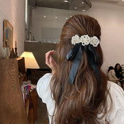 バレッタ レディース ヘアアクセサリー リボン フェイクパール パール調 大きめ 髪留め 髪飾り かわいい 上品 おしゃれ きれいめ フォーマル 女性 大人女子 卒業式 入学式 卒園式 ブラック 黒 落ち着いた雰囲気 エレガント