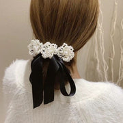 バレッタ レディース ヘアアクセサリー リボン フェイクパール パール調 大きめ 髪留め 髪飾り かわいい 上品 おしゃれ きれいめ フォーマル 女性 大人女子 卒業式 入学式 卒園式 ブラック 黒 落ち着いた雰囲気 エレガント