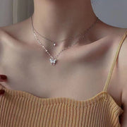ネックレス ペンダント レディース アクセサリー シルバーカラー 2連風 バタフライ ちょうちょ 蝶 華奢 ラインストーン キラキラ チェーン 細め 高級感 エレガント カジュアル 高見え  おしゃれ 普段使い 鎖骨キレイ見え プレゼント 贈り物 ギフト お出かけ 女性