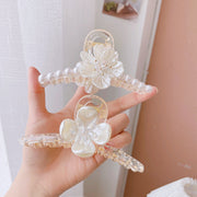 ヘアクリップ バンスクリップ ヘアアクセサリー レディース フラワー 花 フェイクパール 髪飾り 髪留め まとめ髪 ヘアアレンジ 大人上品 きれいめ アクリル おしゃれ 可愛い オフィス 通勤 エレガント フェミニン 簡単 女性用 婦人用 ワニクリップ クロウクリップ ファッション小物