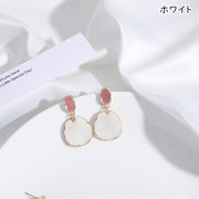 スタッドピアス レディース 女性 アクセサリー ファッション雑貨 ラウンド プレート ホワイト ピンク ブラック シンプル かわいい キュート エレガント フェミニン ガーリー フォーマル プレゼント ギフト