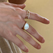指輪 オープンリング レディース 女性用 アクセサリー 貝殻調 ラインストーン 2連 おしゃれ 可愛い 上品 プレゼント ゴールドカラー
