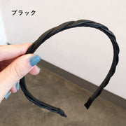 カチューシャ ヘアアクセサリー レディース 女性 大人 ツイスト 華奢 細め 髪飾り ヘアバンド ヘッドドレス 上品 シンプル おしゃれ かわいい