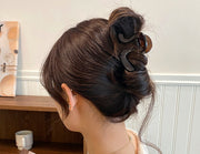 ヘアクリップ バンスクリップ レディース 女性 婦人 大人 髪留め 髪飾り ヘアアクセサリー ウェーブ型 黒 赤 琥珀色 ヒョウ柄 おしゃれ カジュアル シンプル お出かけシーン