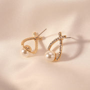 スタッドピアス キャッチピアス レディース アクセサリー 耳飾り フェイクパール ラインストーン クロス 上品 おしゃれ 女性用 婦人用 服飾小物 彼女 記念日 誕生日 贈り物 プレゼント ギフト 外出 お出掛け 普段使い デイリー
