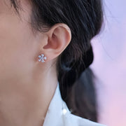スタッドピアス アクセサリー レディース キャッチピアス 花 フラワー かわいい おしゃれ 大人可愛い 華やか キュート ギフト 贈り物 プレゼント 女性用 婦人用 耳飾り ファッション小物
