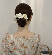シュシュ 単品 ヘアゴム 髪ゴム レディース 髪留め 髪飾り まとめ髪 ヘアアクセサリー ヘアアレンジ 婦人用 女性用 バラ フラワー フェイクパール 揺れる リボン 可愛い おしゃれ ポニーテール ロングヘア セミロング 普段使い デイリー 外出 お出掛け