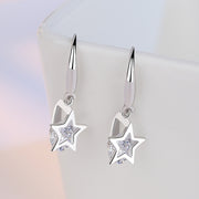 ピアス フックピアス レディース アクセサリー プレゼント シンプル 上品 揺れる ぶら下がり チャーム ラインストーン 星 スター クリスタル ビジュー 宝石風 天然石風 スイング シルバーカラー おしゃれ きれいめ 普段使い お出かけ お呼ばれ 女性 彼女 妻 嫁 大人女子 婦人 ガールズ ギフト 贈り物 誕生日 記念日 母の日