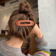 ヘアクリップ レディース 女性 ヘアアクセサリー ヘアアレンジ まとめ髪 髪留め 髪飾り 楕円形 艶消し つや消し ソリッドカラー 単色 大きめ カジュアル お出かけ 普段使い かわいい おしゃれ
