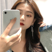 ピアス スタッドピアス レディース 女性 アクセサリー 揺れる チェーン ロング シルバーカラー シンプル カジュアル お洒落 可愛い ファッション小物 ギフト プレゼント