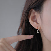 ピアス フープピアス レディース 女性 アクセサリー サークル ラインストーン キラキラ 揺れる きれいめ シンプル お洒落 おしゃれ かわいい 普段使い パーティ お出かけ 耳飾り ギフト プレゼント 婦人用