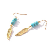 ピアス フックピアス ロングピアス レディース 女性 アクセサリー 揺れる 羽 ターコイズ風 お洒落 可愛い きれいめ おしゃれ かわいい 普段使い デイリー お出かけ デート 耳飾り ギフト プレゼント 婦人用
