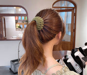 ヘアクリップ ヘアリング風 レディース 髪飾り ヘアアクセサリー ポニーテール ヘアアレンジ まとめ髪 髪留め お団子ヘア 女性 婦人 可愛い おしゃれ マルチクリップ 外出 お出掛け