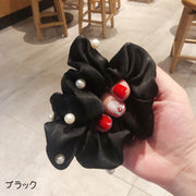 シュシュ ヘアアクセサリー 髪飾り レディース 女性 アクセサリー ファッション小物 フェイクパール まとめ髪 髪留め ヘアアレンジ ヘアゴム 上品 かわいい おしゃれ シンプル お出かけ オフィス パーティ ギフト プレゼント カラバリ豊富 黒 ネイビー ベージュ ピンク 茶 青 ワイン 紫
