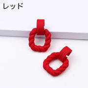 ピアス スタッドピアス レディース 女性 アクセサリー 四角 スクエア 大ぶり ねじり シンプル おしゃれ かわいい カジュアル 普段使い お出かけ ギフト プレゼント 婦人用