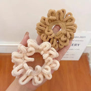 ヘアゴム 髪ゴム レディース 女性 女の子 ヘアアクセサリー 髪飾り もこもこ ふわふわ 花 まとめ髪 ヘアアレンジ かわいい おしゃれ フェミニン ガーリー 普段使い お呼ばれ お出かけ