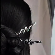 簪 かんざし レディース 女性 ヘアアクセサリー 蛇 ヘビ 動物 アニマル シルバーカラー ブラック シック クール かっこいい ユニーク おしゃれ ファッション小物