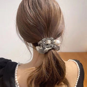 シュシュ ヘアゴム 髪ゴム レディース ヘアアクセサリー 髪留め 髪飾り まとめ髪 ヘアアレンジ フェイクパール ビジュー 可愛い 上品 おしゃれ お出掛け 女性