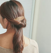 コーム ヘアコーム かんざし レディース 女性 ヘアアクセサリー 髪留め 髪飾り ヘアアレンジ リーフ 葉 シンプル 綺麗 お洒落 おしゃれ かわいい きれいめ 上品 高級感 パーティー 結婚式 お団子 夜会巻き 女性用 婦人用