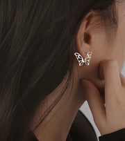 ピアス フープピアス レディース 女性 アクセサリー 蝶 バタフライ シルバーカラー シンプル お洒落 可愛い ファッション小物 ギフト プレゼント