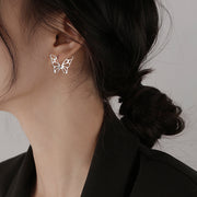 ピアス フープピアス レディース 女性 アクセサリー 蝶 バタフライ シルバーカラー シンプル お洒落 可愛い ファッション小物 ギフト プレゼント