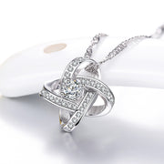 ペンダントトップ ペンダントヘッド チャーム レディース 女性 アクセサリーパーツ ファッション雑貨 小物 フラワー クロスリング ラインストーン シルバーカラー シンプル かわいい キュート エレガント キラキラ プレゼント ギフト