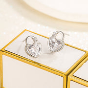 ピアス レディース かわいい ハート ラインストーン きらきら おしゃれ 両耳 スタッドピアス 耳飾り アクセサリー 結婚式 入学式 シンプル