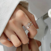 オープンリング 指輪 アクセサリー レディース 女性 十字架 ラインストーン ファッション雑貨 かわいい おしゃれ ギフト プレゼント 贈り物