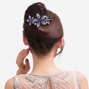 ヘアクリップ ヘアアクセサリー レディース 女性用 ヘアピン お花 ラインストーン 髪飾り 髪留め ジュエリー風 華やか キラキラ 綺麗 大人 結婚式 お呼ばれ パーティー 成人式 発表会 お出かけ ヘアアレンジ 婦人用 紫 青 ローズ グレー