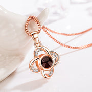 ペンダントトップ ペンダントヘッド ネックレスチャーム 首飾り レディース 女性 アクセサリー ファッション小物 ラインストーン フラワー 花 ストーン おしゃれ きれいめ 上品 キラキラ かわいい シンプル お出かけ ギフト プレゼント 誕生日 記念日 パーティ ローズゴールド 銀色