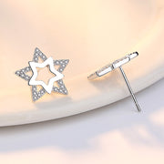 スタッドピアス レディース ラインストーン アクセサリー 女性 婦人 スター 星形 キラキラ 可愛い おしゃれ 上品 普段使い プレゼント シルバーカラー