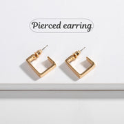 ピアス スタッドピアス アクセサリー レディース 女性用 方形 ゴールドカラー 金色 可愛い シンプル おしゃれ 上品 ギフト 記念日 誕生日 プレゼント 贈り物 ファッション小物 婦人用